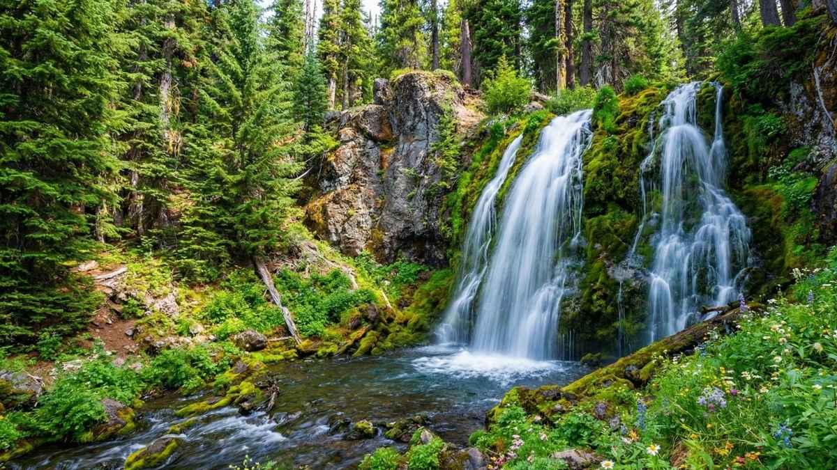 Plaikni Falls – Crater Lake National Park