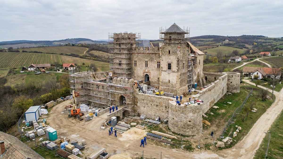 Renovation Castle Project, Rural Hungary