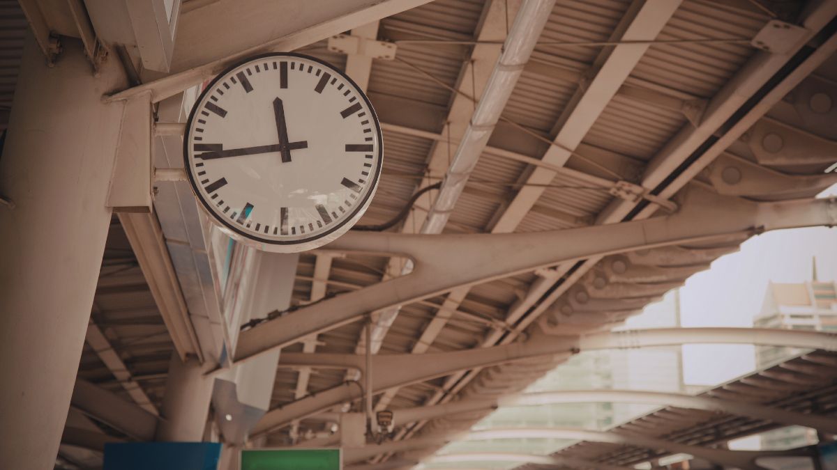 24-Hour Clock & Date Formatting Errors