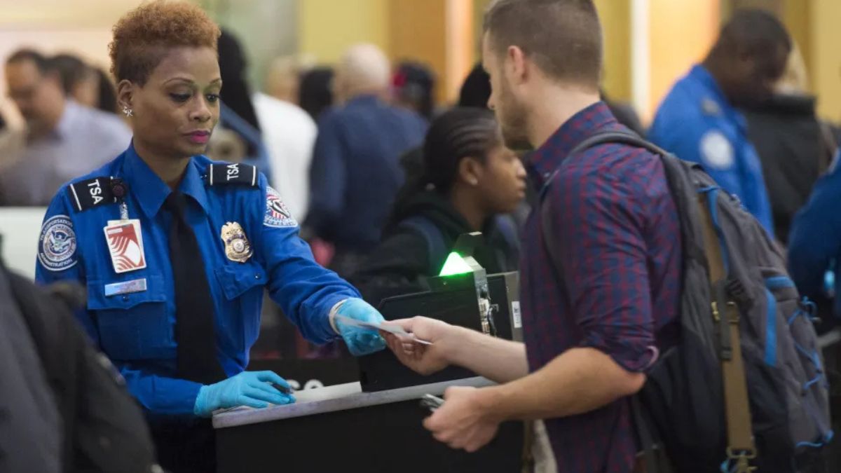 Baggage Handlers Confess: 16 Packing Mistakes That Guarantee Your Luggage Gets Lost
