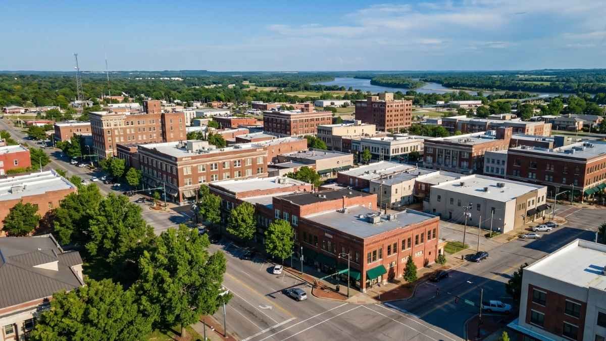 Muskogee, Oklahoma — Friendly Town with Real Savings