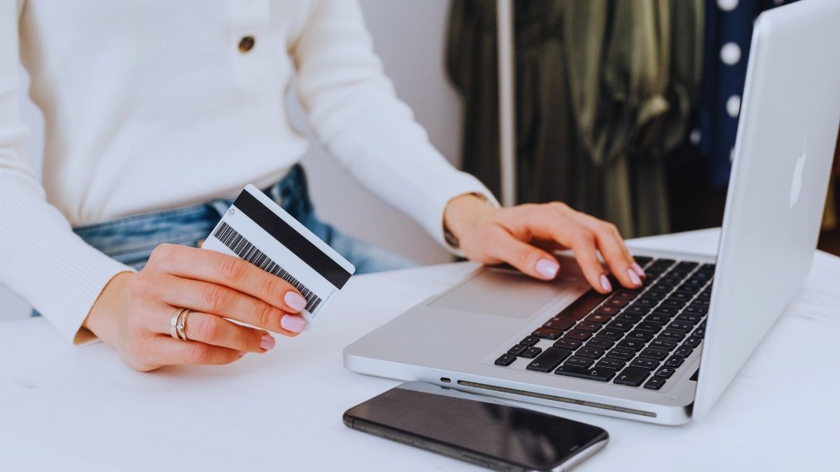 The Psychology of Cashless Spending