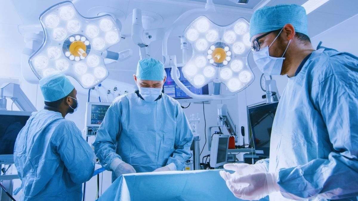 Thinking the Ship's Infirmary is a "Full Hospital"