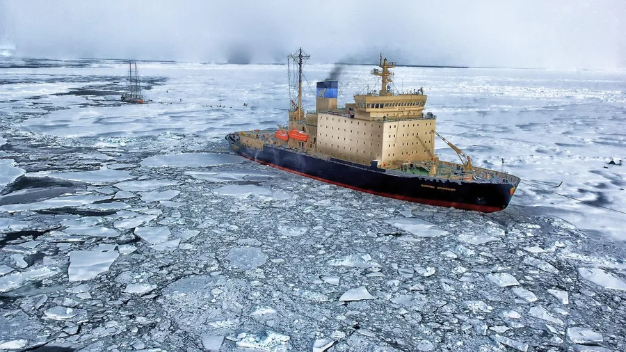 Crewing Scientific Vessels to Reach Antarctica