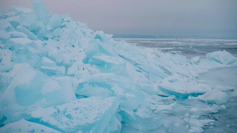 Traverse the Baikal Blue Ice Shards