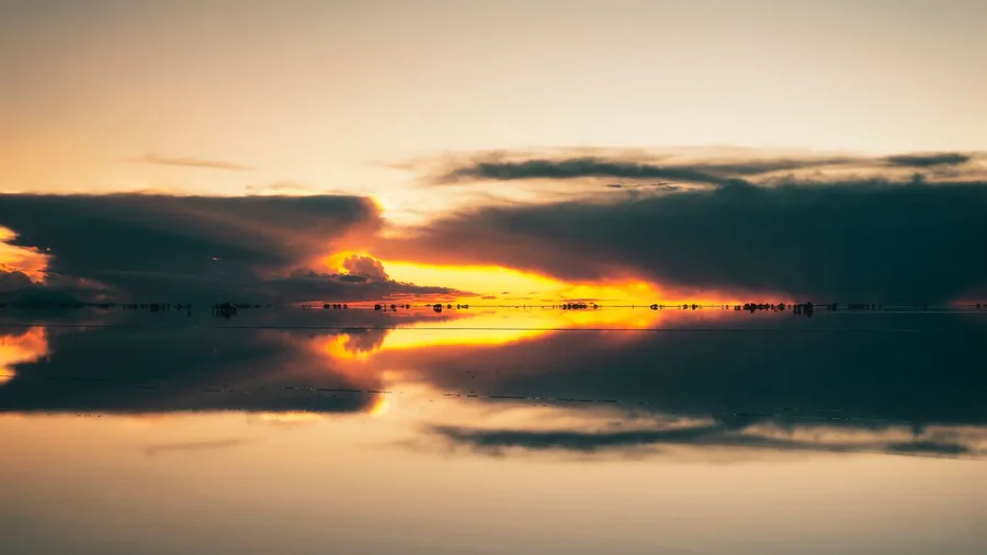 Witness the Salar de Uyuni Mirror Effect