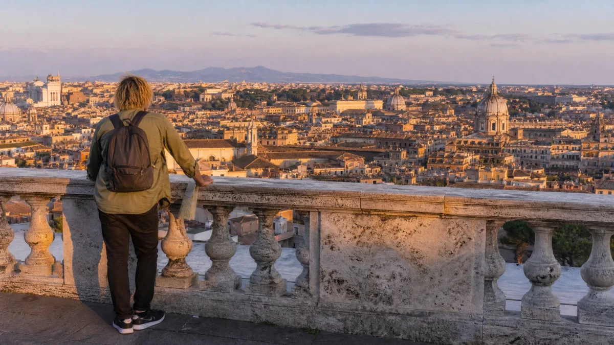 10 Countries With Rules Tourists Break Without Realizing It