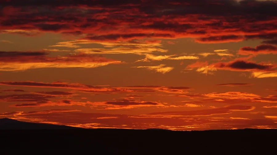 The Midnight Sun Is Just as Disorienting as the Dark