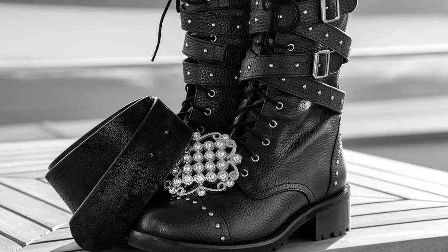 Lace-Up Boots Mark You as Unprepared for Security